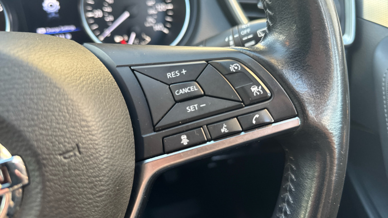 Nissan Qashqai 1.3 DiG-T Tekna+ 5dr Petrol Hatchback